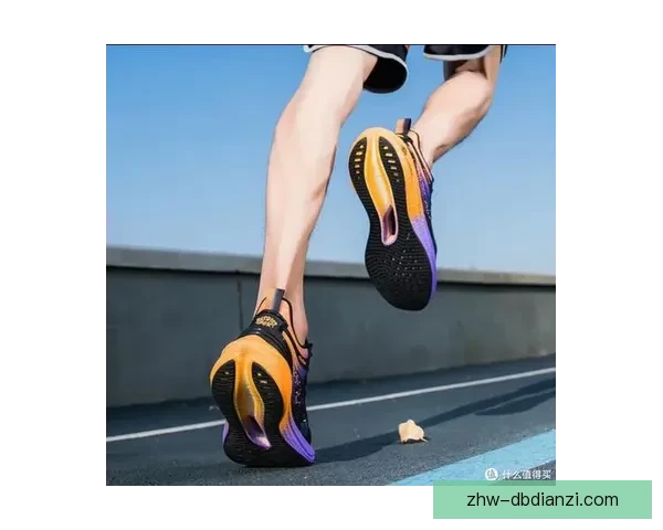 马拉松新手入门指南：跑步训练、装备选择与比赛技巧